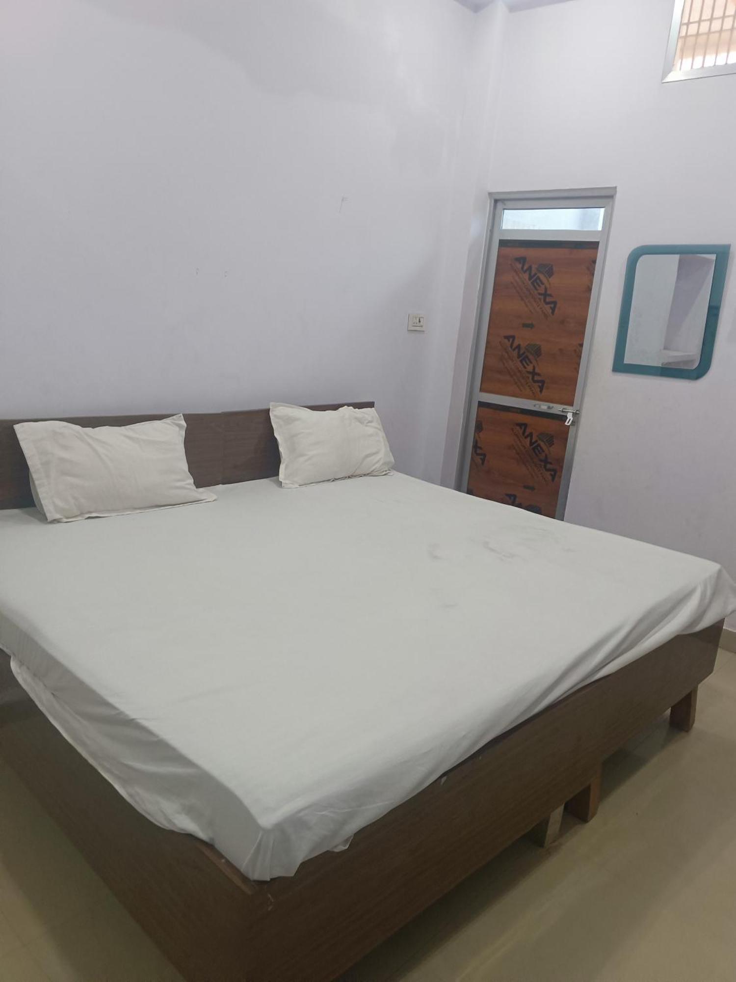 Hotel La Ayodhya Residency Exterior foto