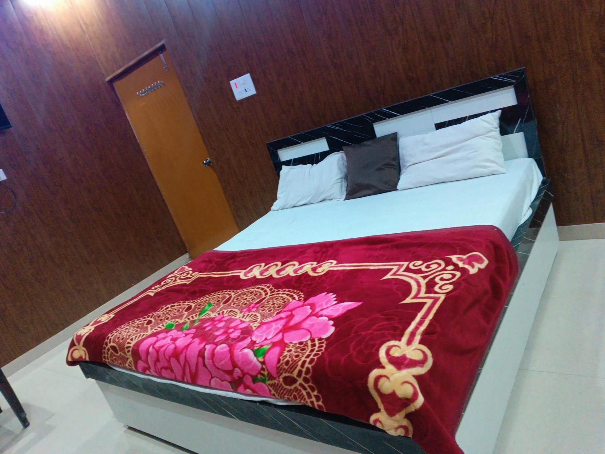 Hotel La Ayodhya Residency Exterior foto